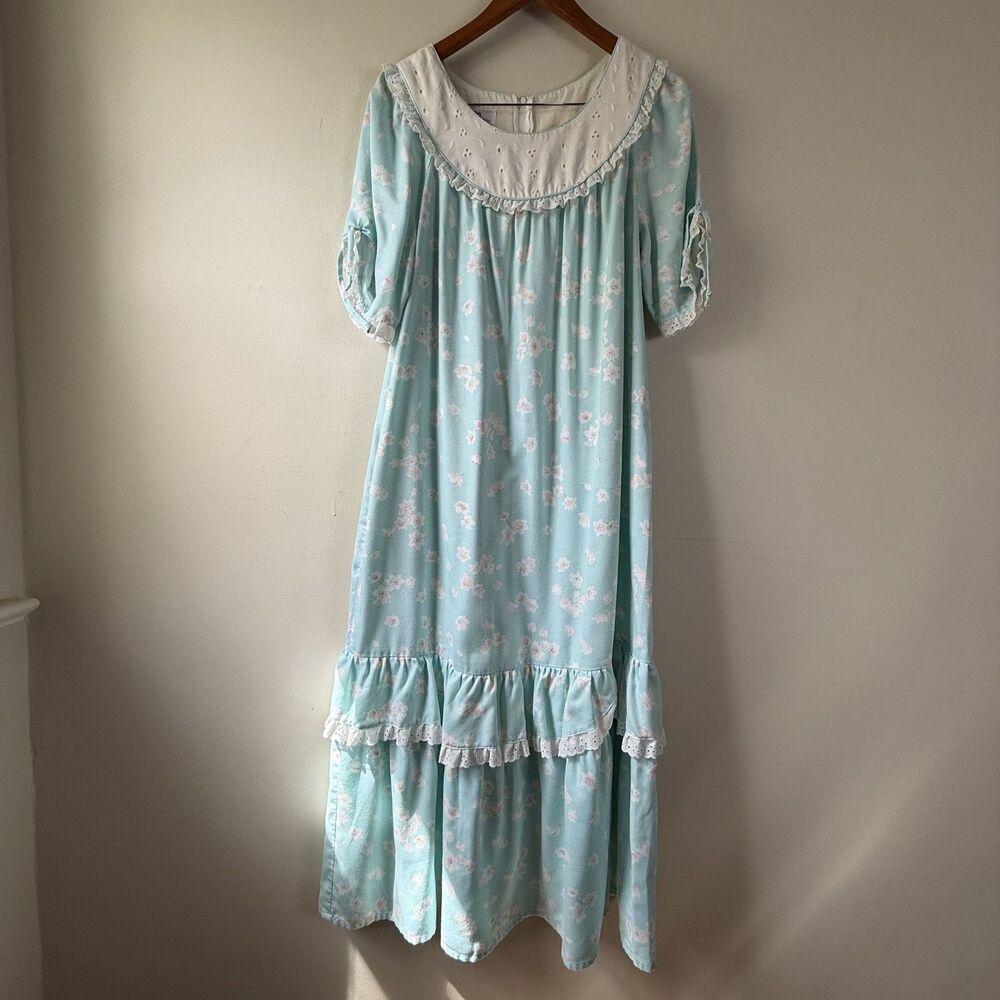 Vintage Cottage Mako Muumuu Dress | 80s 90s Hawaiian